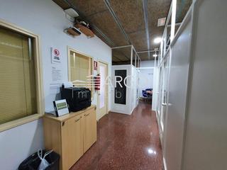 Nau industrial  Carrer de dolors almeda i roig. Oficinas en venta con gran rentabilidad
