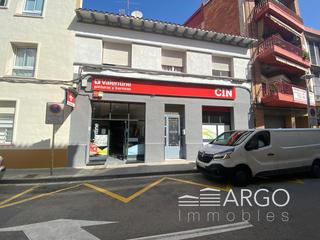 Location Local commercial  Calle ramon sala. Oportunidad local en cornellá de alquiler