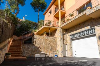 Chalet  Passeig maria cristina