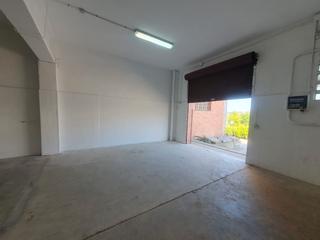 Lloguer Nau industrial  Avinguda de can rosés. Nave industrial en rubi de 160 mts.