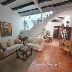 Casa pareada  Carrer de colom. Casa de pueblo en rubi al lado de los ffcc