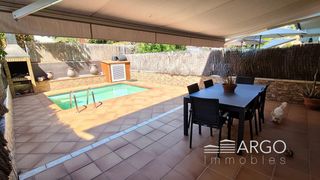 Piso  Carrer de guipúscoa. Piso duplex adosado en els nius-rubi