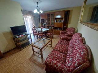 Flat in Palomeras Sureste. Estupenda vivienda en el metro de miguel hernandez