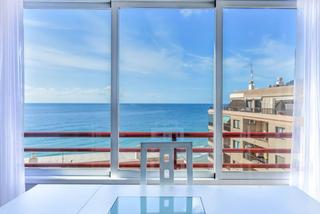Apartament  N/a. Apartamento completamente renovado con fantásticas vistas al mar