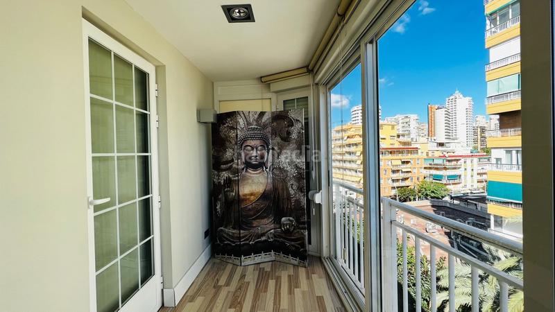 Foto 207cdfb9-6503-4d1e-8f77-00e342d12be2. Apartamento  en primera línea de mar en la Playa Levante en Benidorm