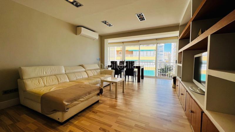 Foto b29c53f1-fc96-4ec9-be15-92a3ad81f39f. Apartamento  en primera línea de mar en la Playa Levante en Benidorm