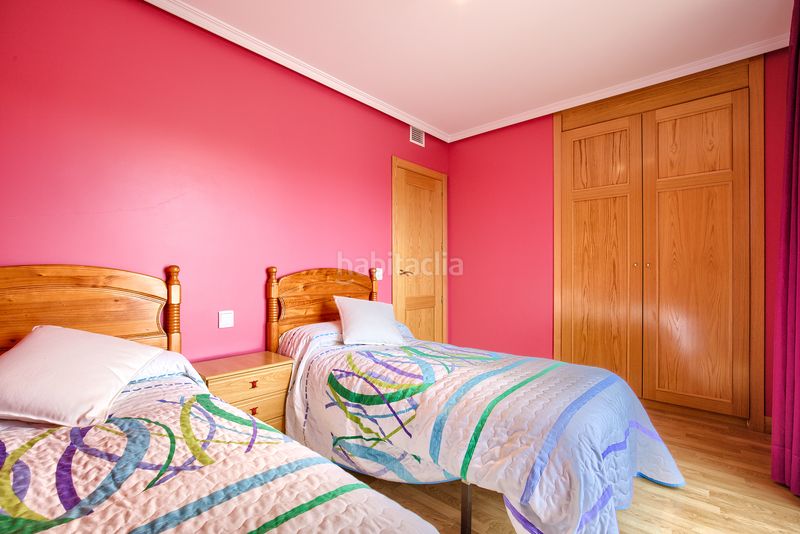 Foto f894fe5d-cf36-4759-8f8d-fc4b9d74556c. Alquiler chalet en El Bercial Getafe