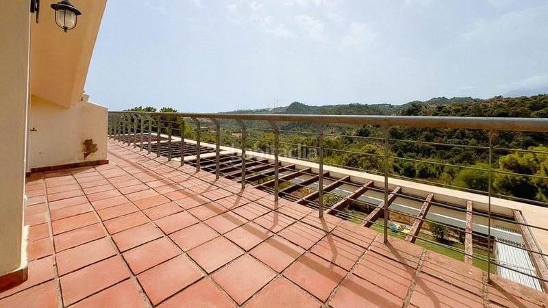 Foto 536c22c3-53ae-4168-8ff3-257a5f76ac3d. Dachwohnung in sup-s2 altos resinera 1 in La Concha - Resina Golf Estepona