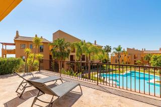 Apartament a Benahavís pueblo. Exclusivo apartamento en benahavís con amplia terraza y excelent