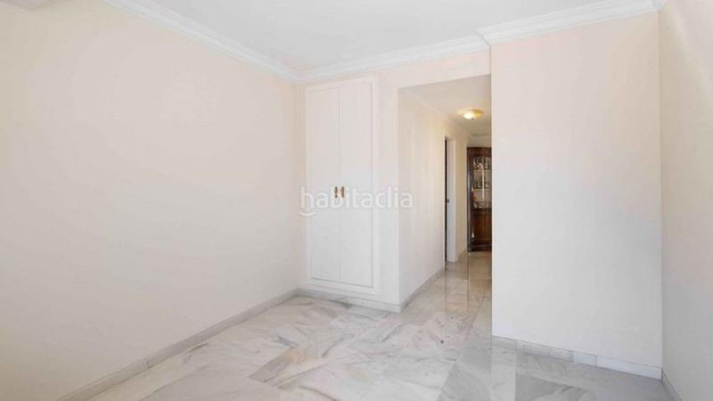 Foto 0db43d37-ca85-4c3a-bf66-61800d8865ad. Attico con parcheggio piscina in La Carolina - Guadalpín Marbella