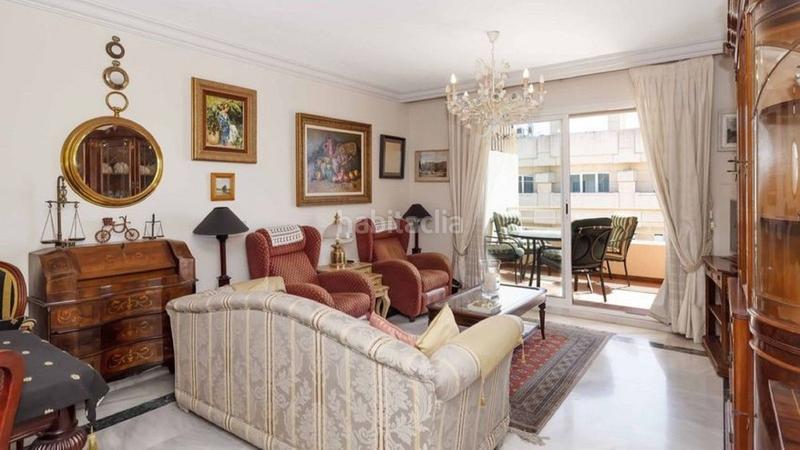 Foto 536b841b-3590-4808-b4c1-2d32bfa5f459. Attico con parcheggio piscina in La Carolina - Guadalpín Marbella