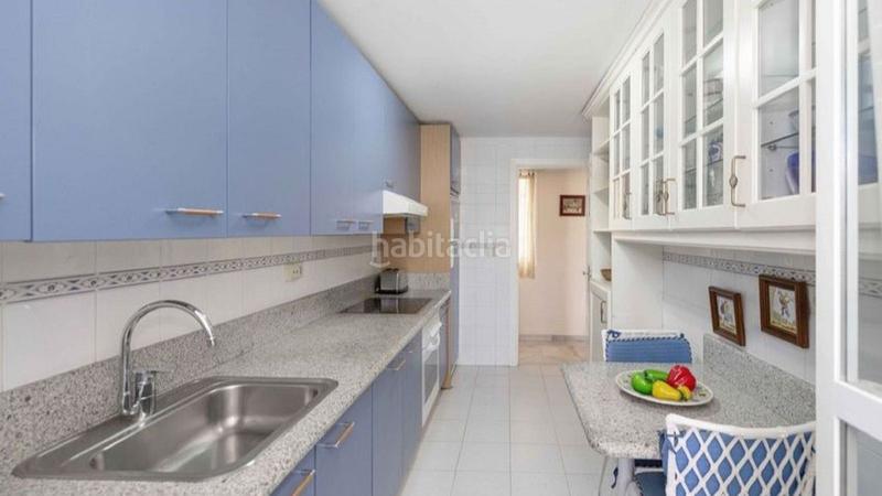Foto 7d923199-0b1b-43e7-82fe-4c82790d1ef1. Attico con parcheggio piscina in La Carolina - Guadalpín Marbella