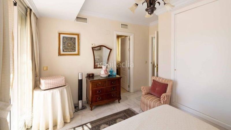 Foto b4c72ff0-ca29-4b55-827d-b061e29ff48b. Attico con parcheggio piscina in La Carolina - Guadalpín Marbella