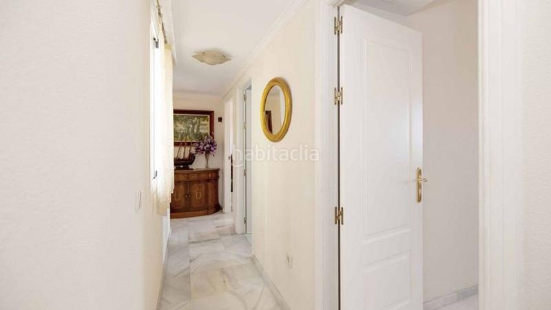 Foto c5243a98-3403-40d0-b5e7-74673a5d250c. Attico con parcheggio piscina in La Carolina - Guadalpín Marbella