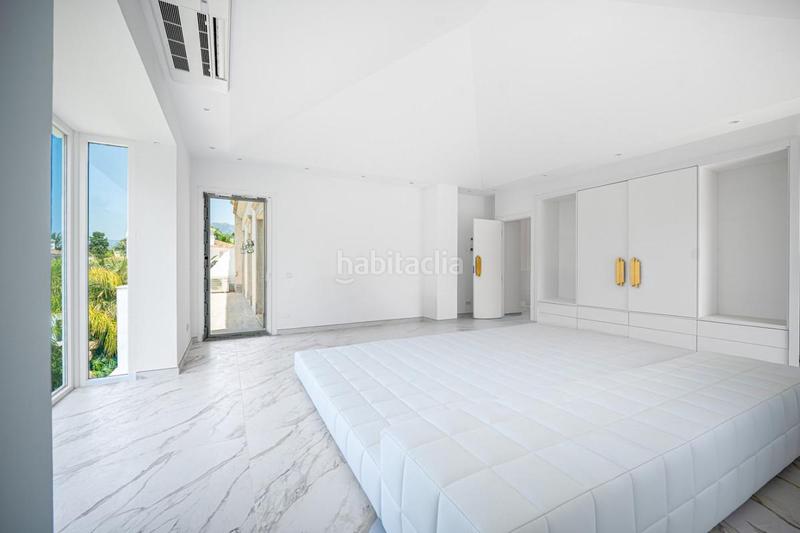 Foto e59c2e05-ca40-485a-8334-fdc3e51a9c89. Chalet mit parking pool in Los Monteros Marbella