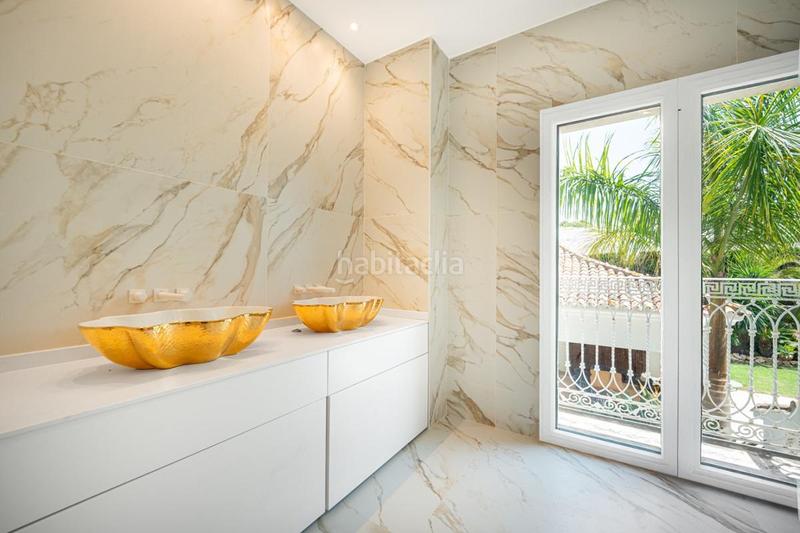 Foto 510ed3c8-cee2-48d9-9ce6-d20740923fac. Chalet with parking pool in Los Monteros Marbella