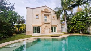 Chalet en Los Monteros