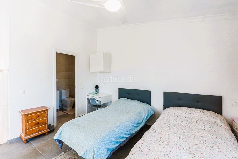 Foto 856aeee9-db3e-47f7-9e8b-267384a29e7a. Casa adossada amb aparcament piscina a Los Llanos Estepona