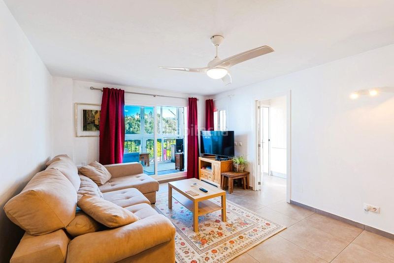 Foto 92f3f201-8585-41c2-b8f4-6db282b7893b. Casa adossada amb aparcament piscina a Los Llanos Estepona