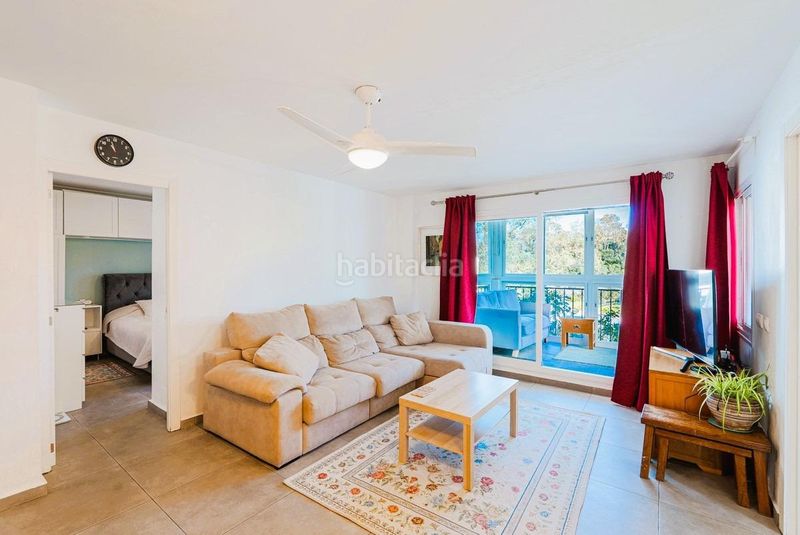 Foto a41d0641-c0d6-4eb2-a3fc-6302d6423722. Casa adossada amb aparcament piscina a Los Llanos Estepona