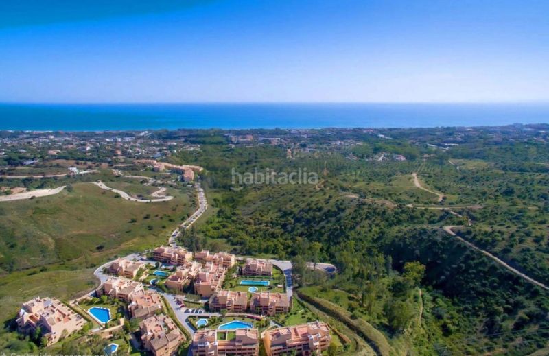 Foto 024937b1-4a08-42c9-a927-4218d3d0c6f6. Planta baja en calle la hiedra en Elviria Marbella