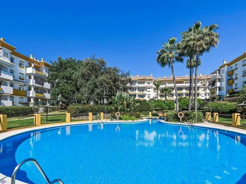 Foto fdad86c0-180f-4f03-9148-d0a5e390d37c. Àtic amb aparcament piscina a Divina Pastora Marbella