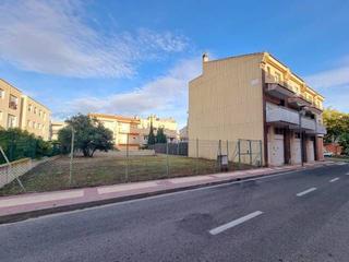 Terreny residencial a Casc Antic - Nou Cambrils. 3 parcelas edificables