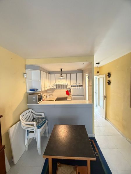 Foto 4e5fe235-8fc0-4f2b-be94-dec7fad28f04. Apartament amb aparcament piscina a Passeig Marítim Miami Platja