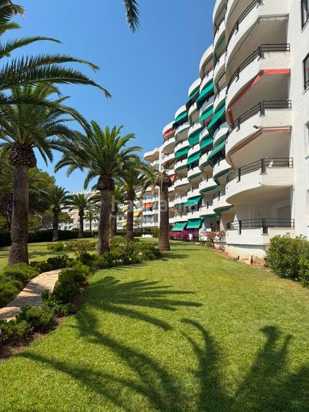 Foto bc5e59e2-2492-42fc-87d0-8d24fee7fc16. Pis amb calefacció aparcament a Passeig Marítim Miami Platja
