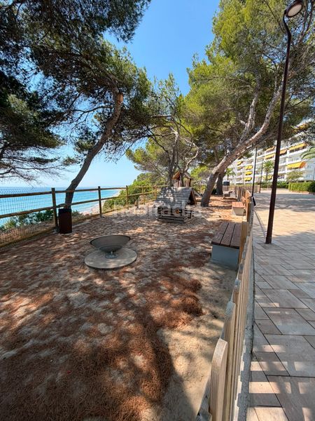 Foto fa9eeb0f-5c9c-42cd-97a3-46b808aff0d6. Pis amb calefacció aparcament a Passeig Marítim Miami Platja