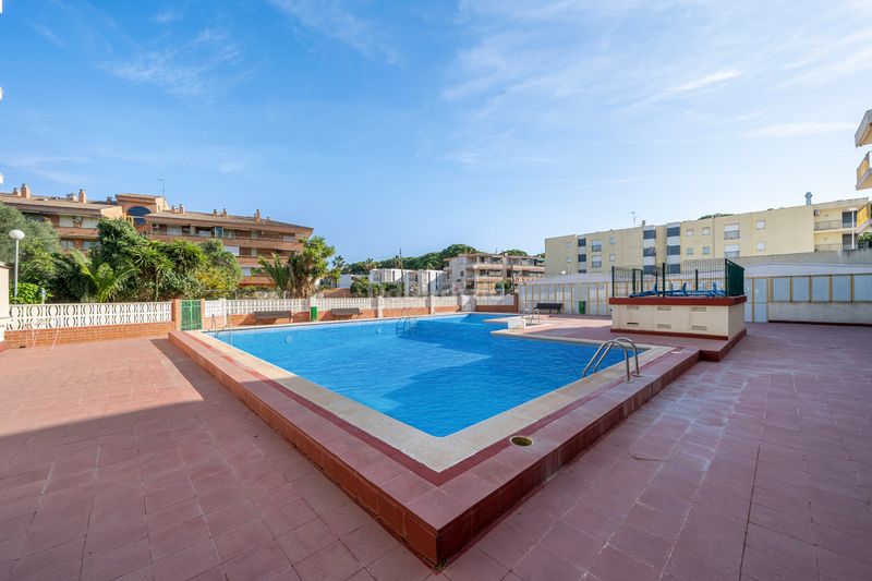 Foto 538d32d3-3d19-4918-9947-acd7d6c1c134. Apartament amb calefacció piscina a Vilafortuny Platja Cambrils