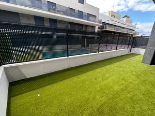 Lloguer Planta baixa  Carrer salvador espriu 52. Planta baja con piscina comunitaria