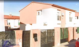 Casa a Novés. Novéscasa