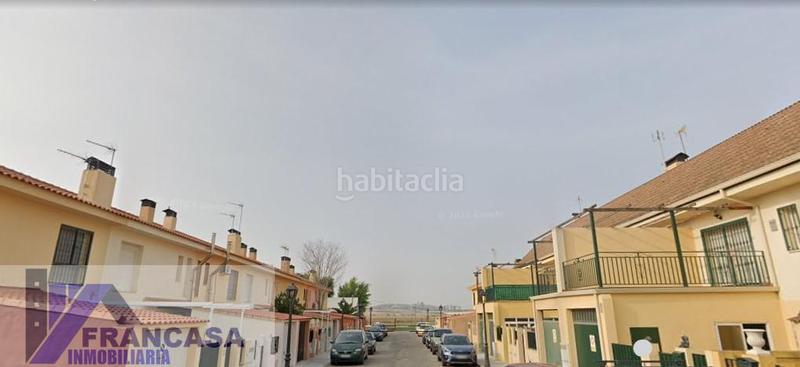 Foto b74d00c9-6cbd-4fe4-b22c-e2d31f6989ef. Casa amb aparcament a Yuncler