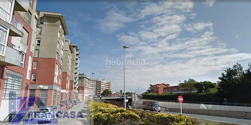 Foto 9b64c275-5cce-4db5-9c8c-e375de52cc9f. Pis a Maliaño Camargo