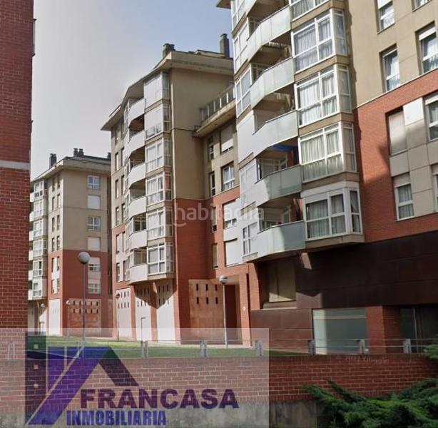 Foto f3dfb996-5c68-4373-9360-bb60fda3ec83. Pis a Maliaño Camargo