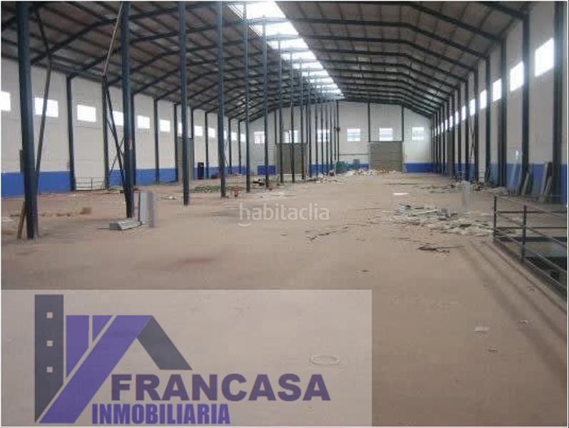 Foto ee925f85-bbde-4388-98a8-1cf577331674. Nave industrial nave en Cebolla
