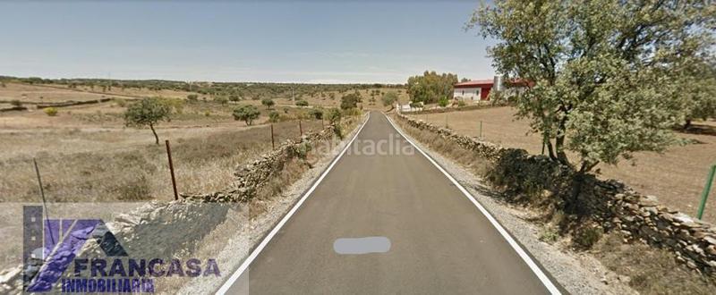 Foto cf0b46f0-d48a-49c8-b8f9-e8014404c547. Bâtiment à usage industriel dans Membrío