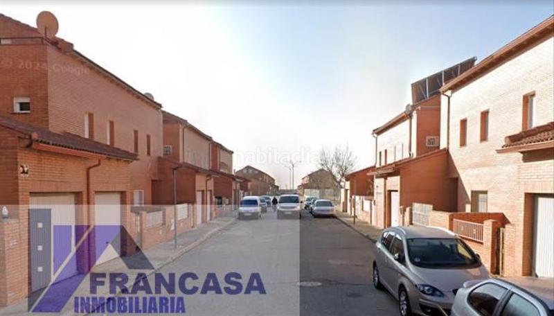 Foto fe03fbb0-f600-44c9-ad43-9f1c4e387974. Casa con parcheggio in Chozas de Canales