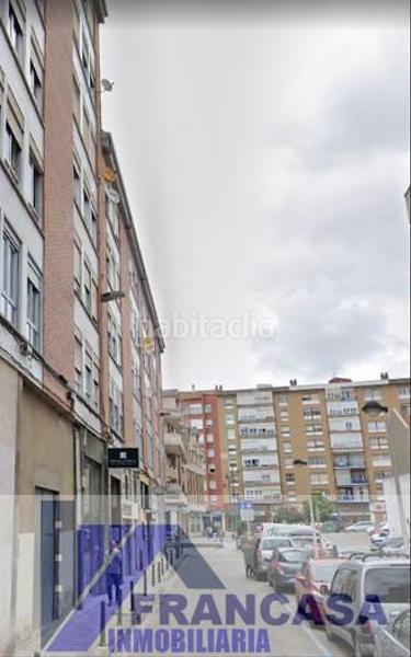 Foto d10cc5ce-ea16-452b-87bd-cfffcd9fc151. Pis a Centro Torrelavega