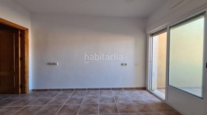 Foto d11e9cfb-9625-4b63-a02e-6c97350d37b4. Casa amb aparcament a Macael