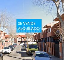 Foto 18e9df7e-9b8b-4eea-bb01-4780a2789e87. Casa amb aparcament a Los Robles Seseña