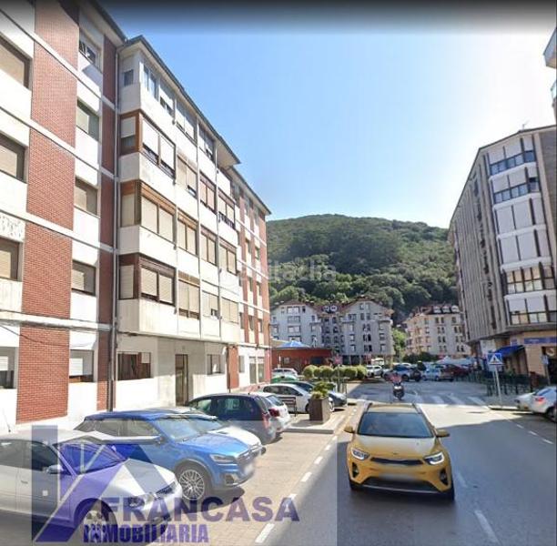 Foto 147c5454-454c-468a-ba04-4174872f6318. Piso  en Santoña