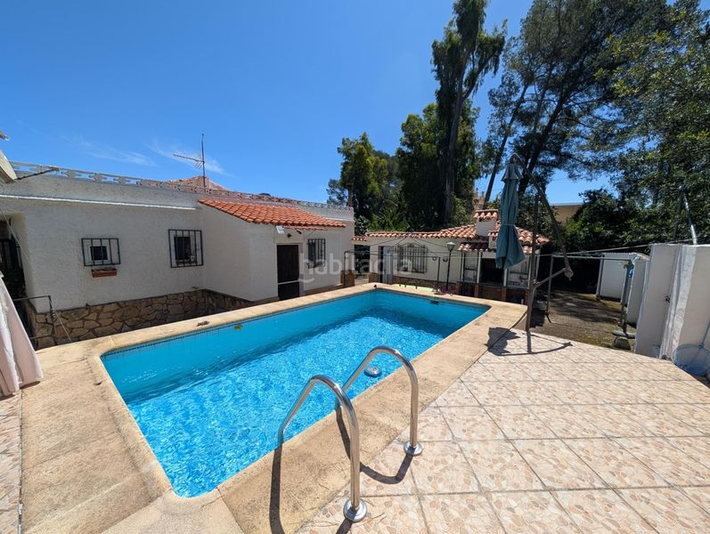 Foto ebac5d15-2fd6-4234-8d14-f54a565ee4eb. Xalet amb aparcament piscina a Urbanizaciones Gandia