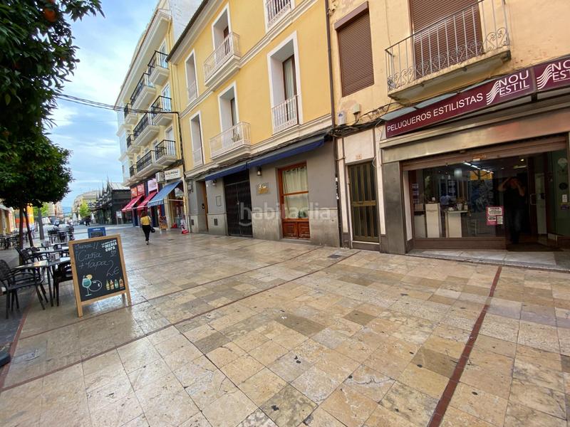 Foto f2175ed5-5de7-48b4-bfb1-c7fcac8e1b67. Alquiler local comercial  con gran visbilidad en Gandia