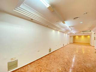 Lloguer Local Comercial a Centro Histórico. Local comercial con gran visbilidad