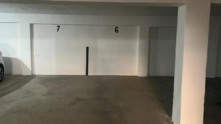 Aparcament cotxe a Plaza Elíptica - República Argentina. Plaza de garaje para vehículo compacto