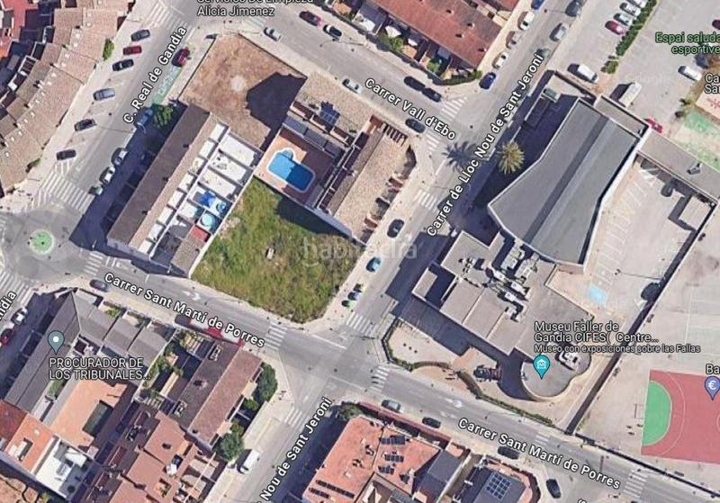 Foto c1bdadcb-2b54-4811-ba16-f88d031c9c92. Terreno residencial parcela para adosados en Plaza Elíptica - República Argentina Gandia