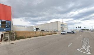 Terreny residencial a Almoines. Solar industrial con posicionamiento, visibilidad y crecimiento.