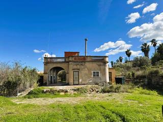 Xalet a Potríes. Chalet con encanto para reformar en un entorno natural único
